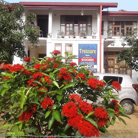 Treasure House Tourist Rest Otel Anuradhapura Dış mekan fotoğraf